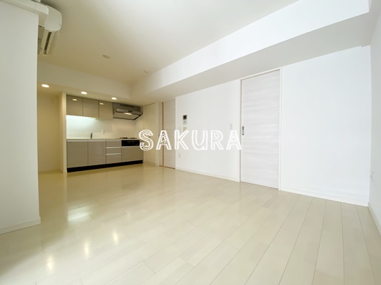 居室・リビング　こちらのリビングで趣味の時間をお楽しみください♪