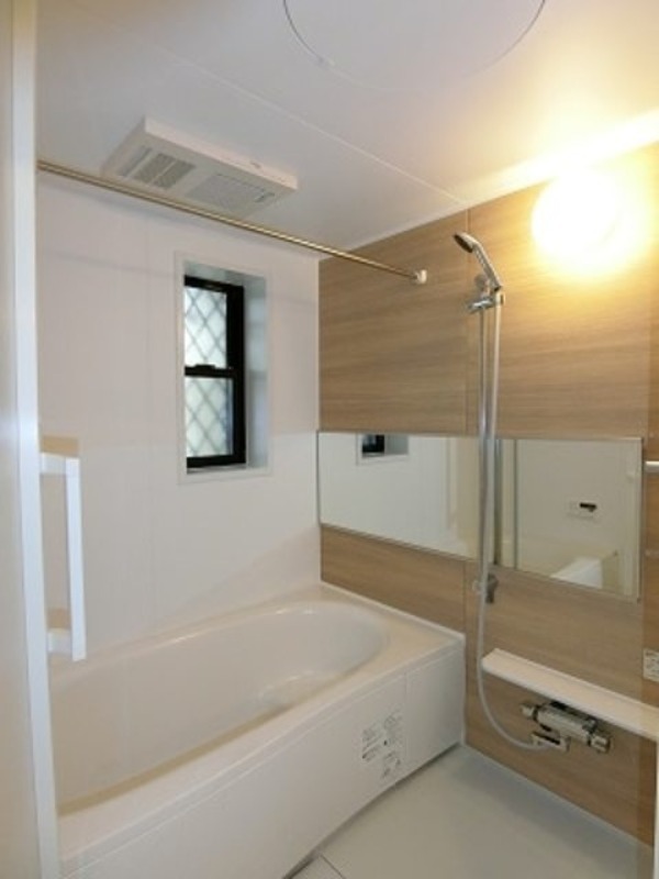 バス・シャワールーム　図面と現状に相違がある場合には現状を優先