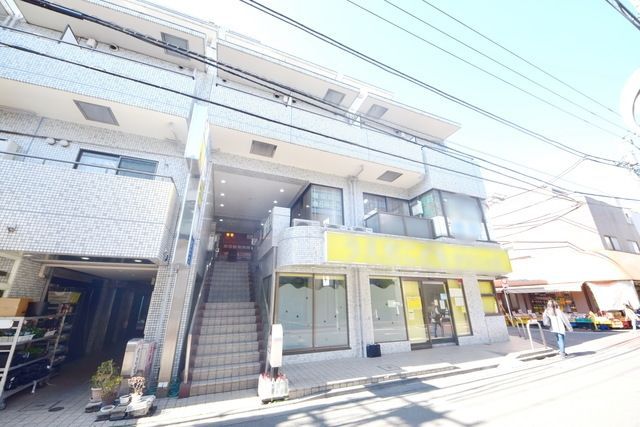 建物外観　タウンハウジング仙川店まで♪