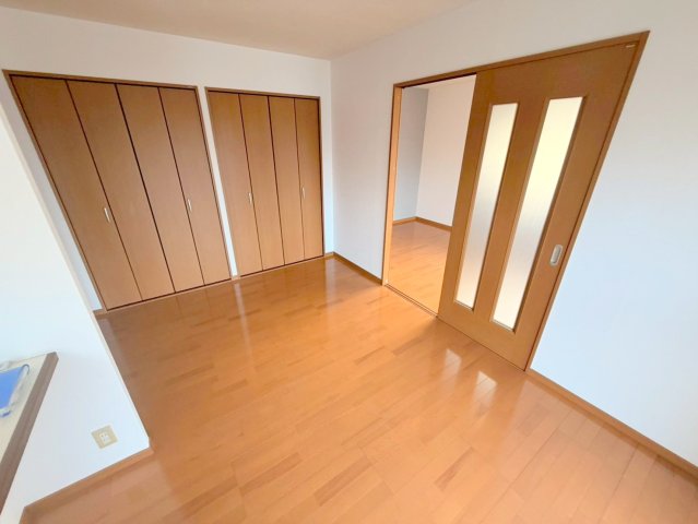 居室・リビング　どんな家具でも合わせやすいですよ。