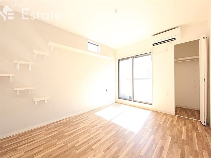 居室・リビング　内装