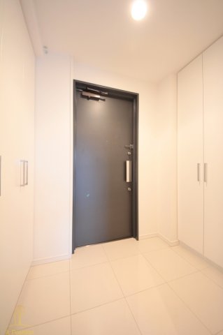 玄関　リバーサイドタワー中之島