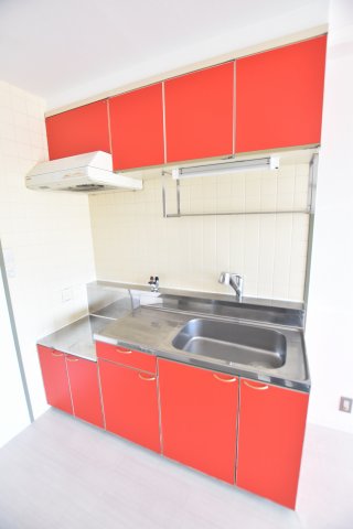 キッチン　同物件、別号室の写真です。