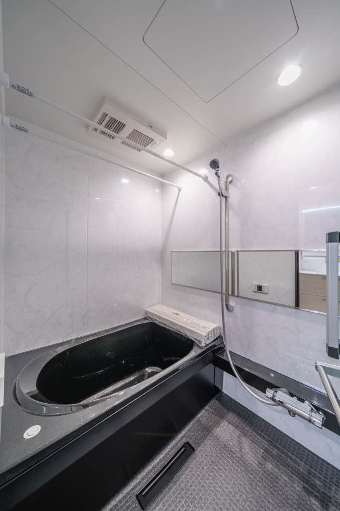 バス・シャワールーム　バスルーム