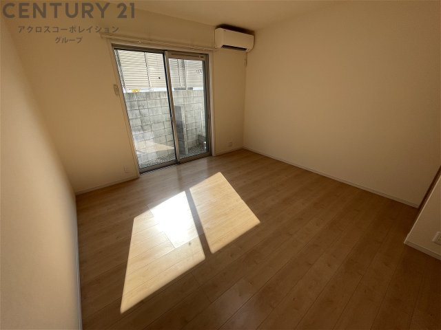 居室・リビング　南向き9帖の洋室です♪