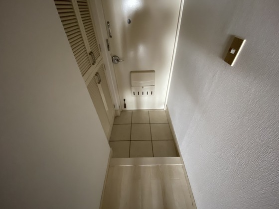 玄関　※別部屋の写真です