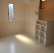 居室・リビング　2面採光の明るいリビング