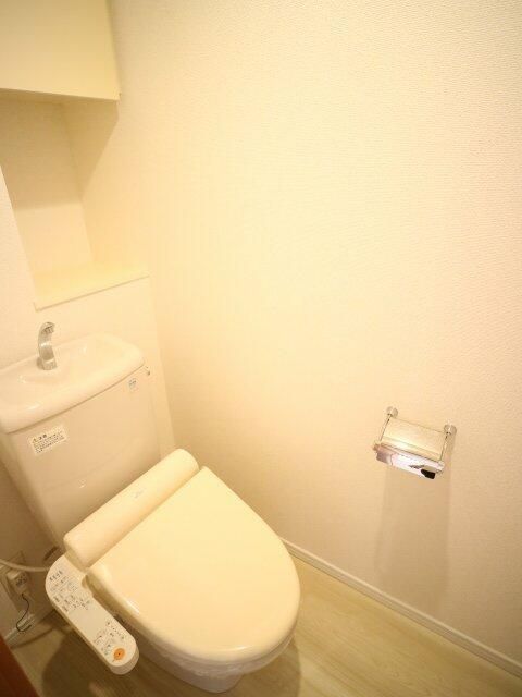 トイレ　トイレもきれいです