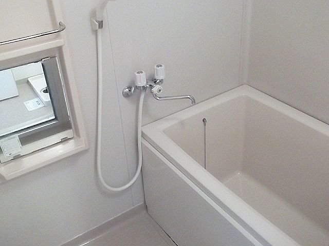 バス・シャワールーム　お風呂で日々の疲れを落としましょう