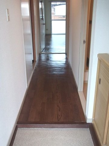玄関　落ち着いた玄関です