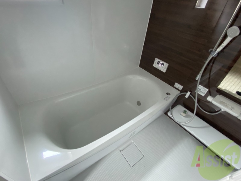 バス・シャワールーム　この広さのお風呂は、憧れですね。