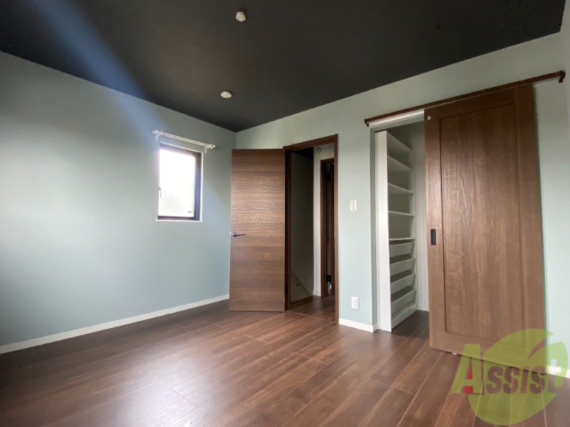 収納　ウォークインクローゼットが付いていて、収納には困らなそう