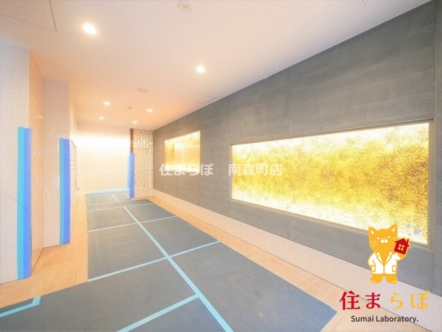 エントランス　「暮らしの設計図は、ここから始まります。」