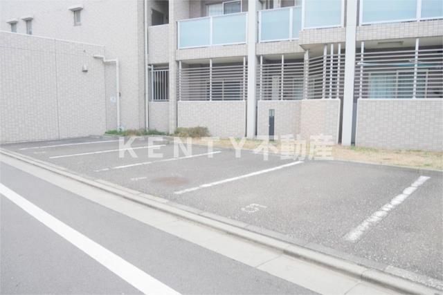 駐車場　駐車場完備です