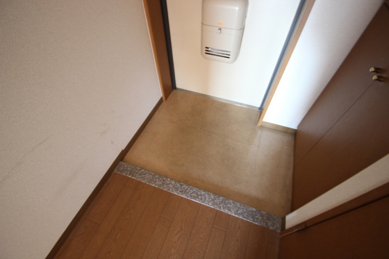 玄関　※別部屋の写真です