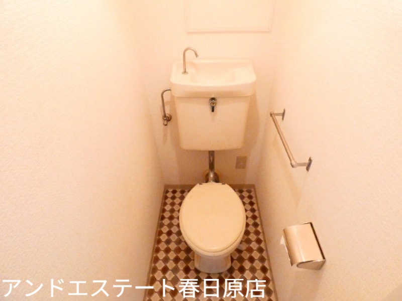 トイレ　別号室の写真です