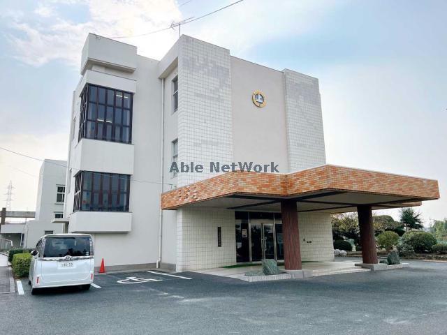 小学校　宇部市立上宇部小学校（小学校）まで700m