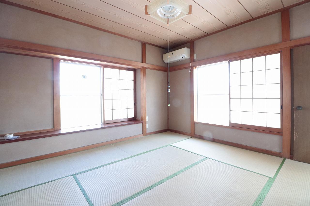 居室・リビング　２階和室