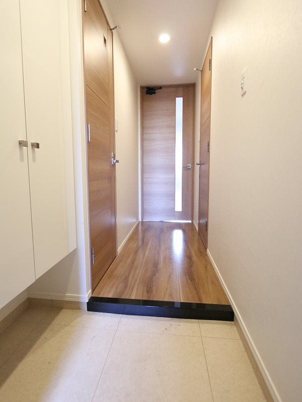 玄関　※同シリーズ写真のため、現状優先。