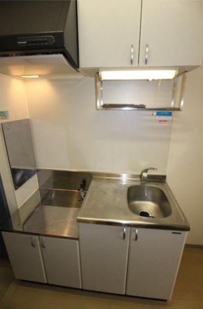 キッチン　同建物別号室の写真です。