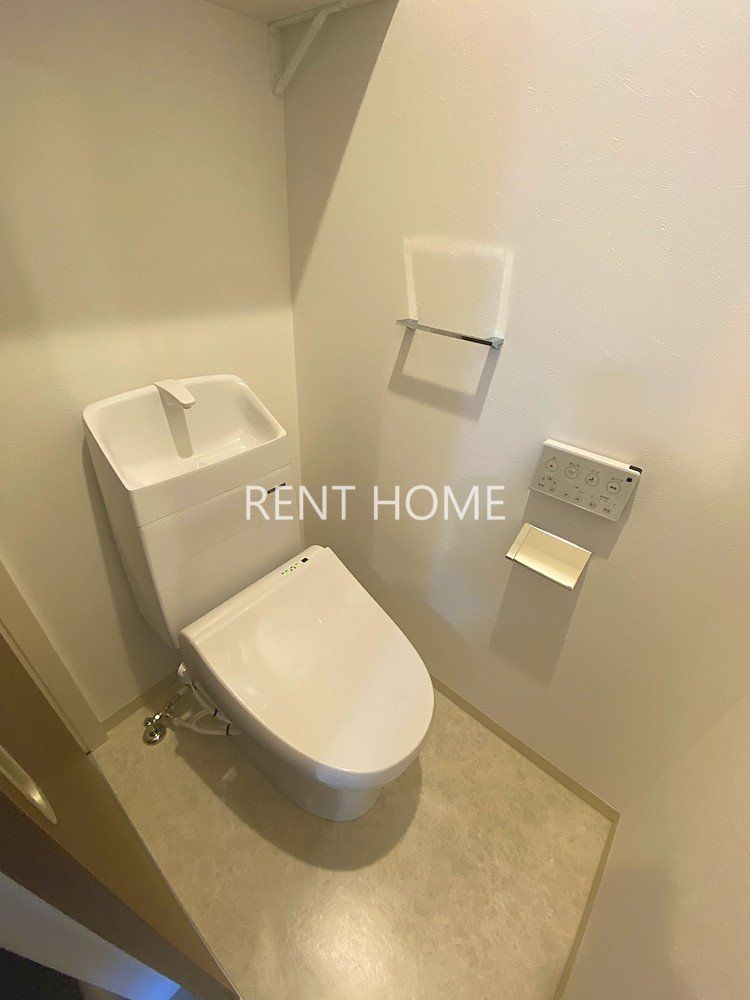 トイレ　ウォシュレット付き