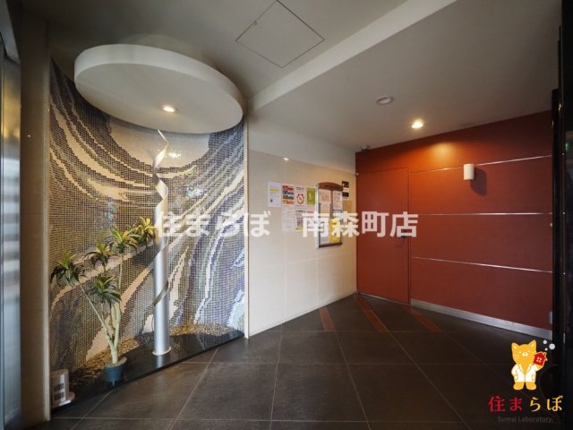 エントランス　共用部の印象も大切に