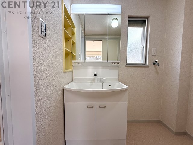 洗面設備　明るい洗面台☆