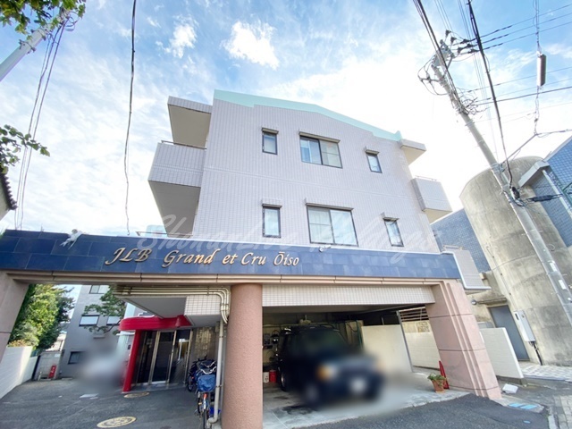 建物外観　鉄筋コンクリートマンションで防音面も安心♪