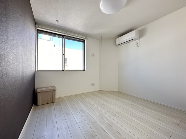 居室・リビング　同施工会社参考写真です