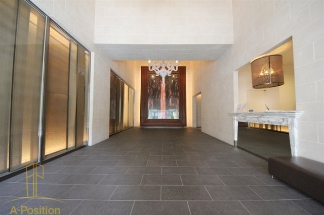 エントランス　リバーサイドタワー中之島