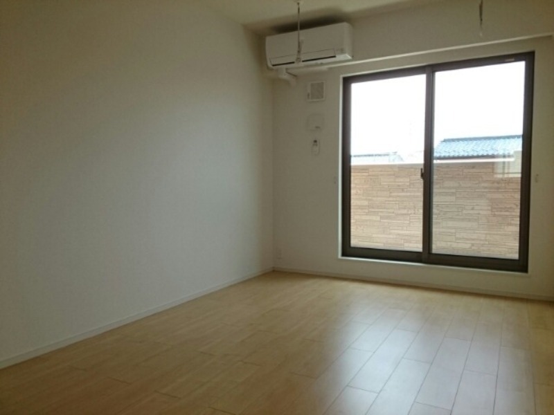 居室・リビング　図面と現状に相違がある場合には現状を優先