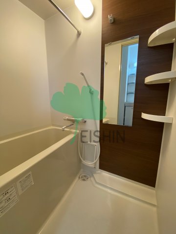 バス・シャワールーム　清潔感のある浴室です！