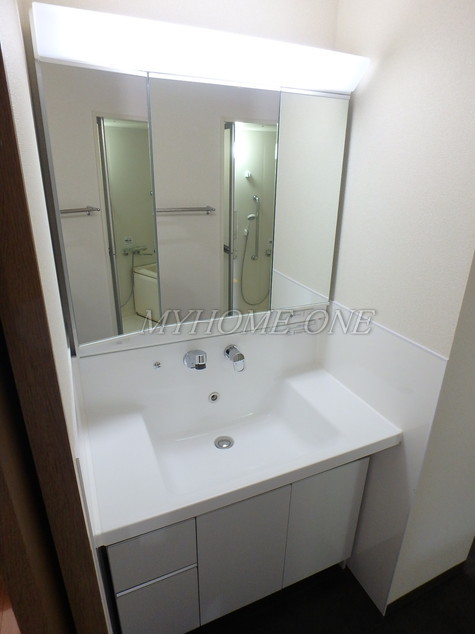 洗面設備　洗髪洗面化粧台