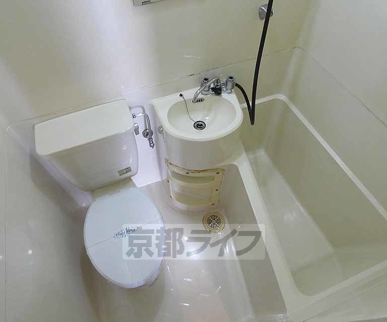 バス・シャワールーム　ユニットバスです