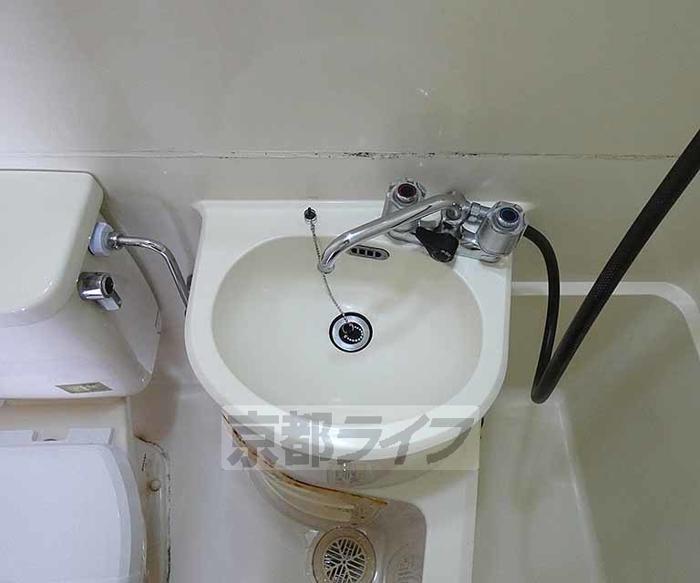 洗面設備　洗面台です