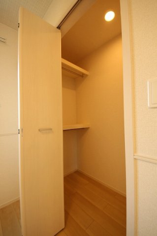 収納　ウォークインクロゼットです
