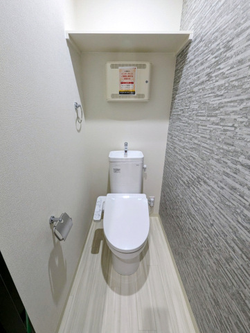 トイレ　温水洗浄暖房便座付き