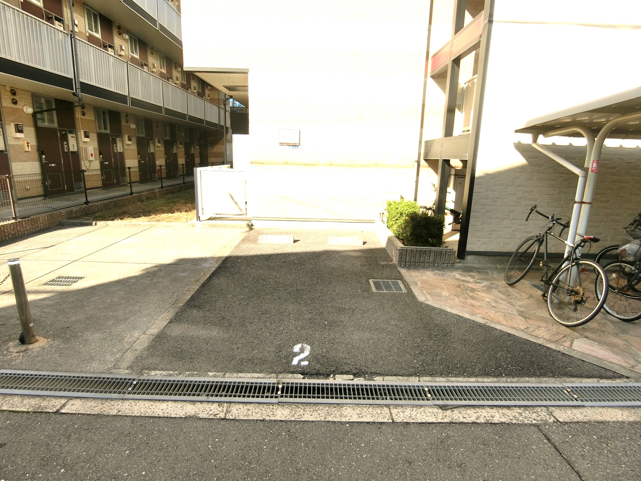 駐車場　敷地内駐車場を完備です☆