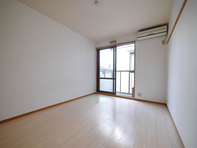 居室・リビング　★明るい洋室★