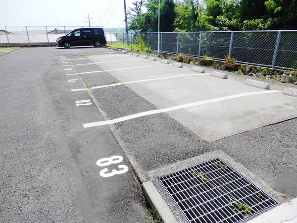 駐車場　カースペースがあります