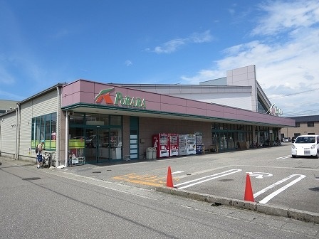 スーパー　プララＡコープ富奥店（スーパー）まで285m