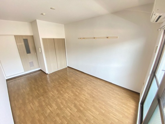 居室・リビング　※別部屋の写真です