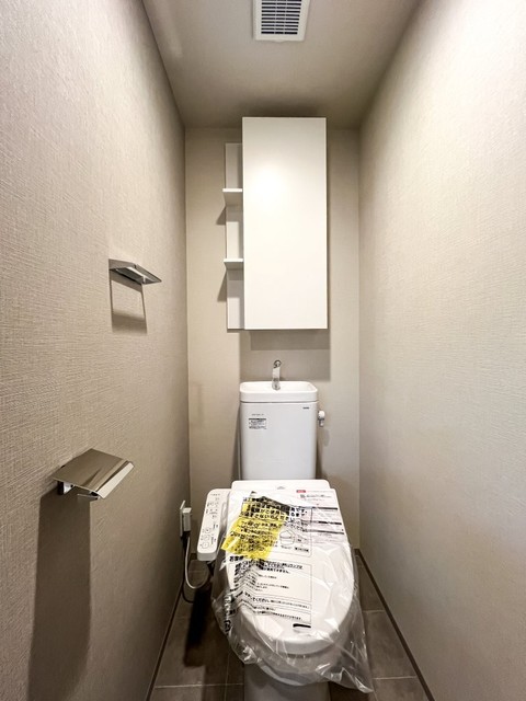 トイレ　※写真は同タイプ住戸です。