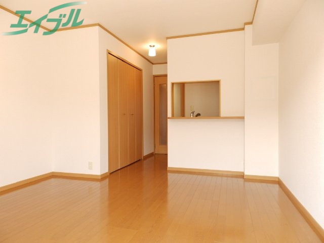 居室・リビング　同型参考写真