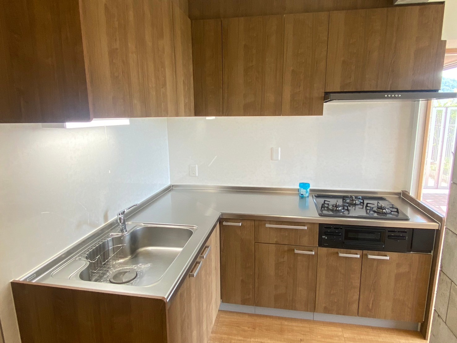 キッチン　※他号室参考写真