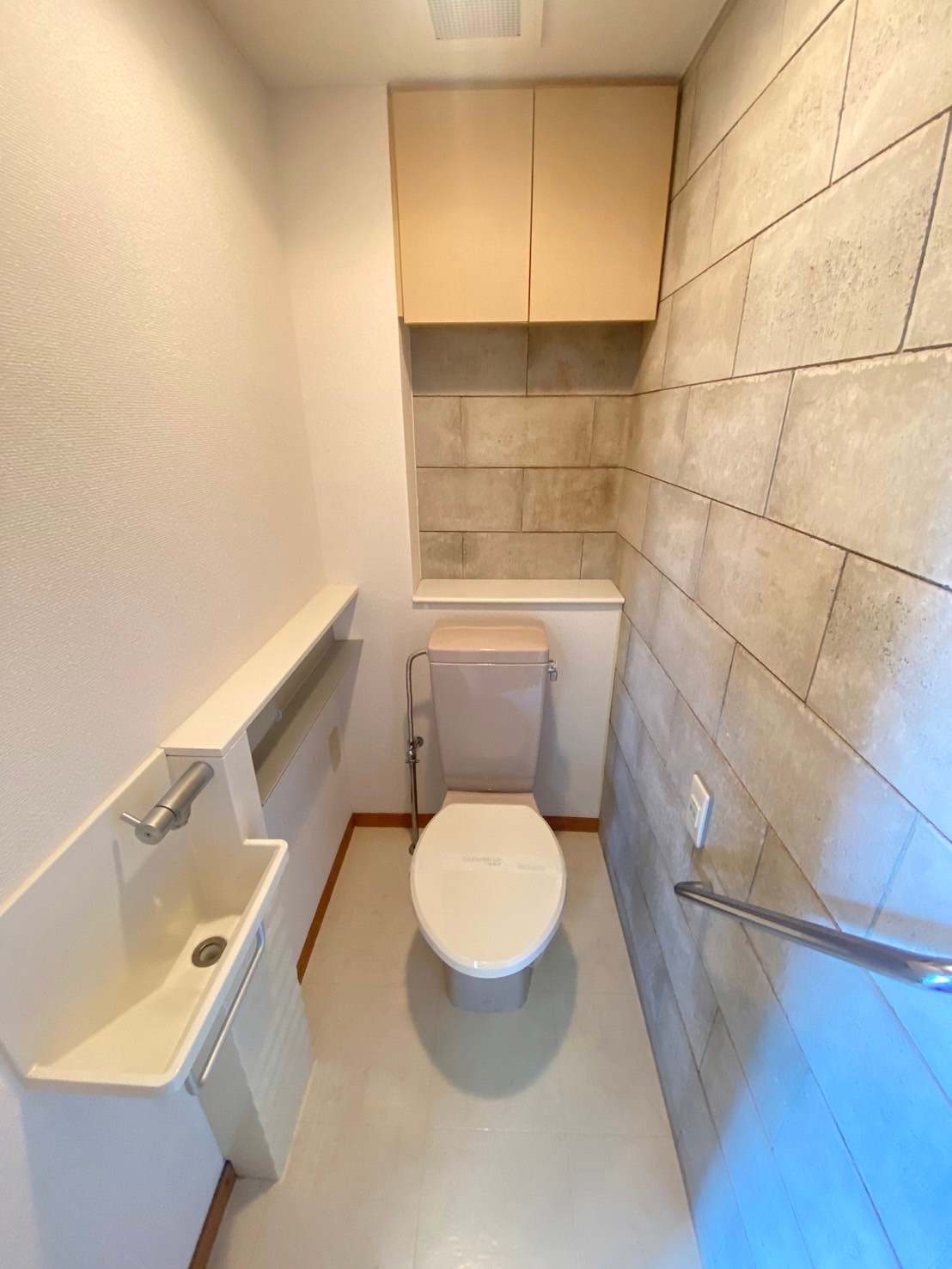 トイレ　※他号室参考写真