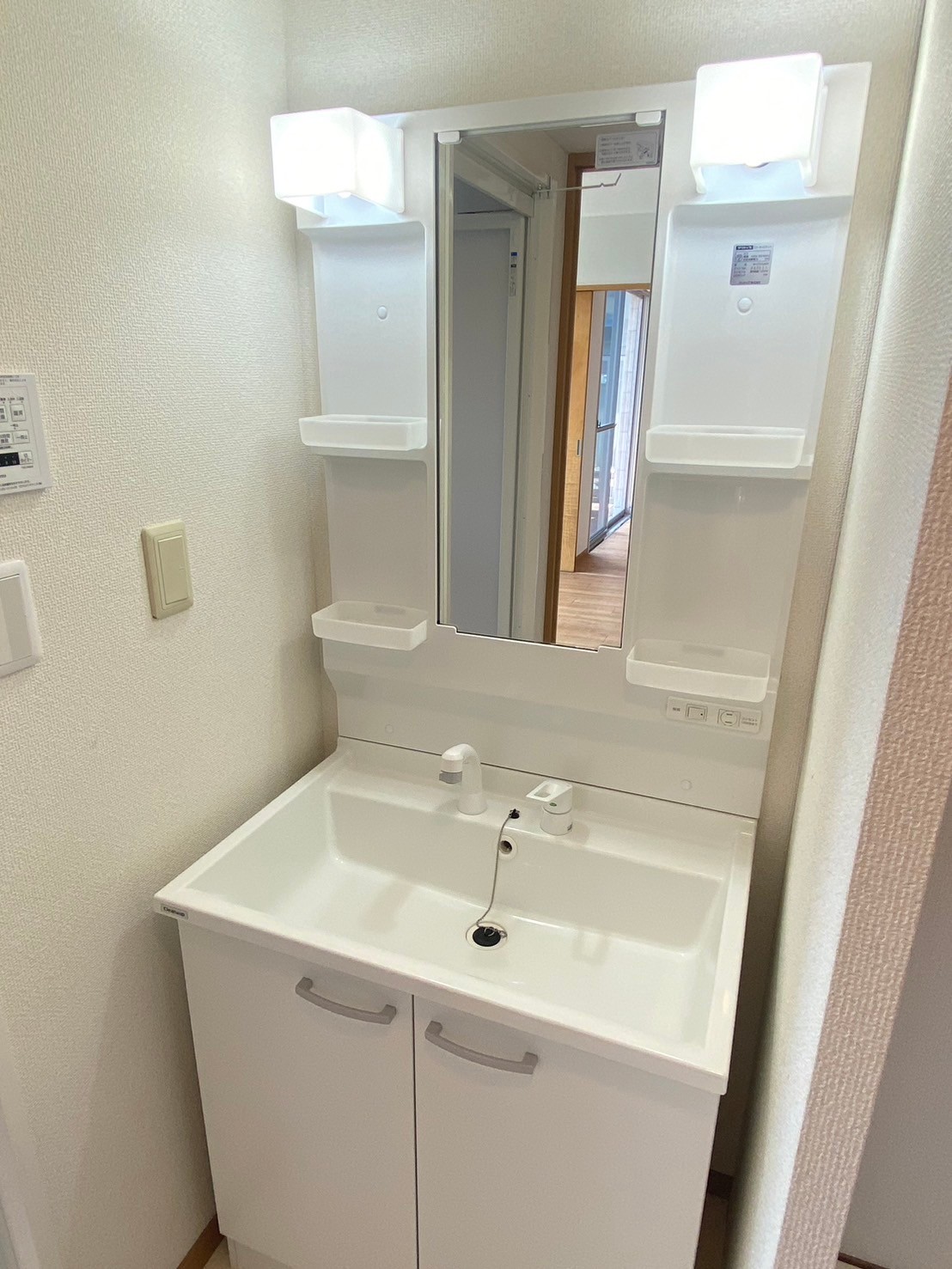 洗面設備　※他号室参考写真