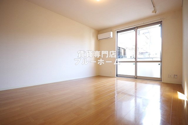 その他部屋・スペース　洋室の別アングルです！