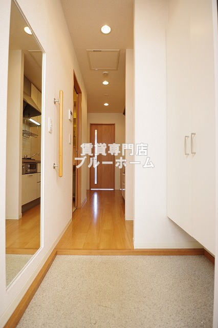 玄関　奥行きたっぷりの玄関！