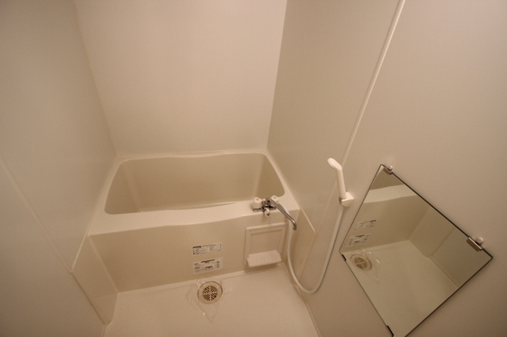 バス・シャワールーム　※別部屋の写真です